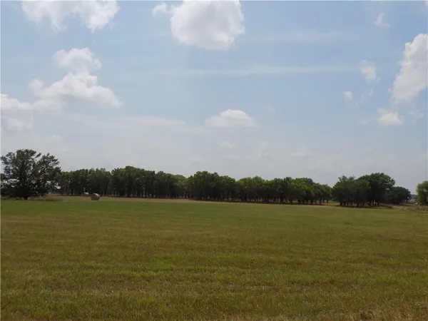 $2,700,000 | 59-hwy Kingman Road, Ottawa, KS 66067