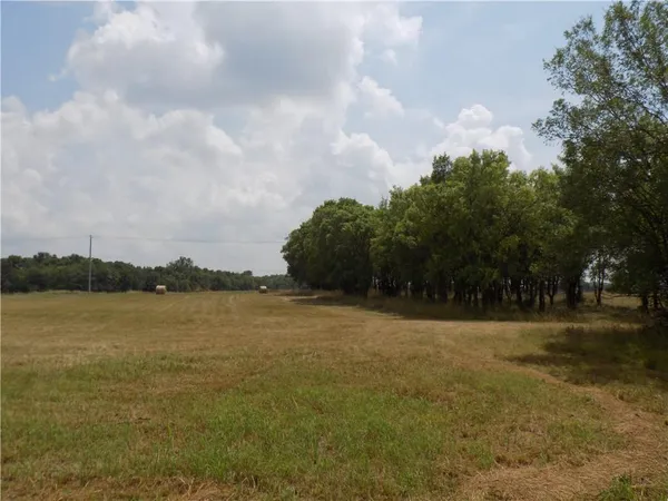 $2,700,000 | 59-hwy Kingman Road, Ottawa, KS 66067