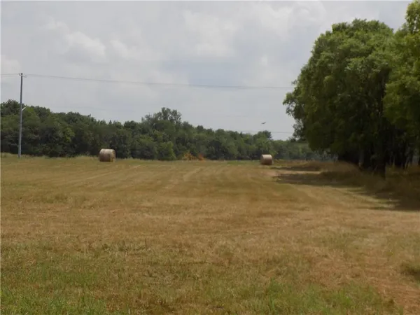 $2,700,000 | 59-hwy Kingman Road, Ottawa, KS 66067