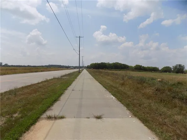 $2,700,000 | 59-hwy Kingman Road, Ottawa, KS 66067
