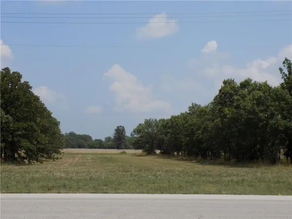 $2,700,000 | 59-hwy Kingman Road, Ottawa, KS 66067