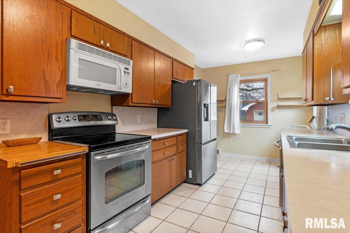 2129 South Walnut Street Springfield, IL 62704 - Photo 12 of 30