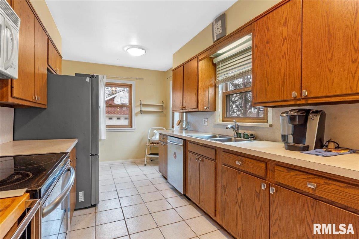 2129 South Walnut Street Springfield, IL 62704 - Photo 13 of 30