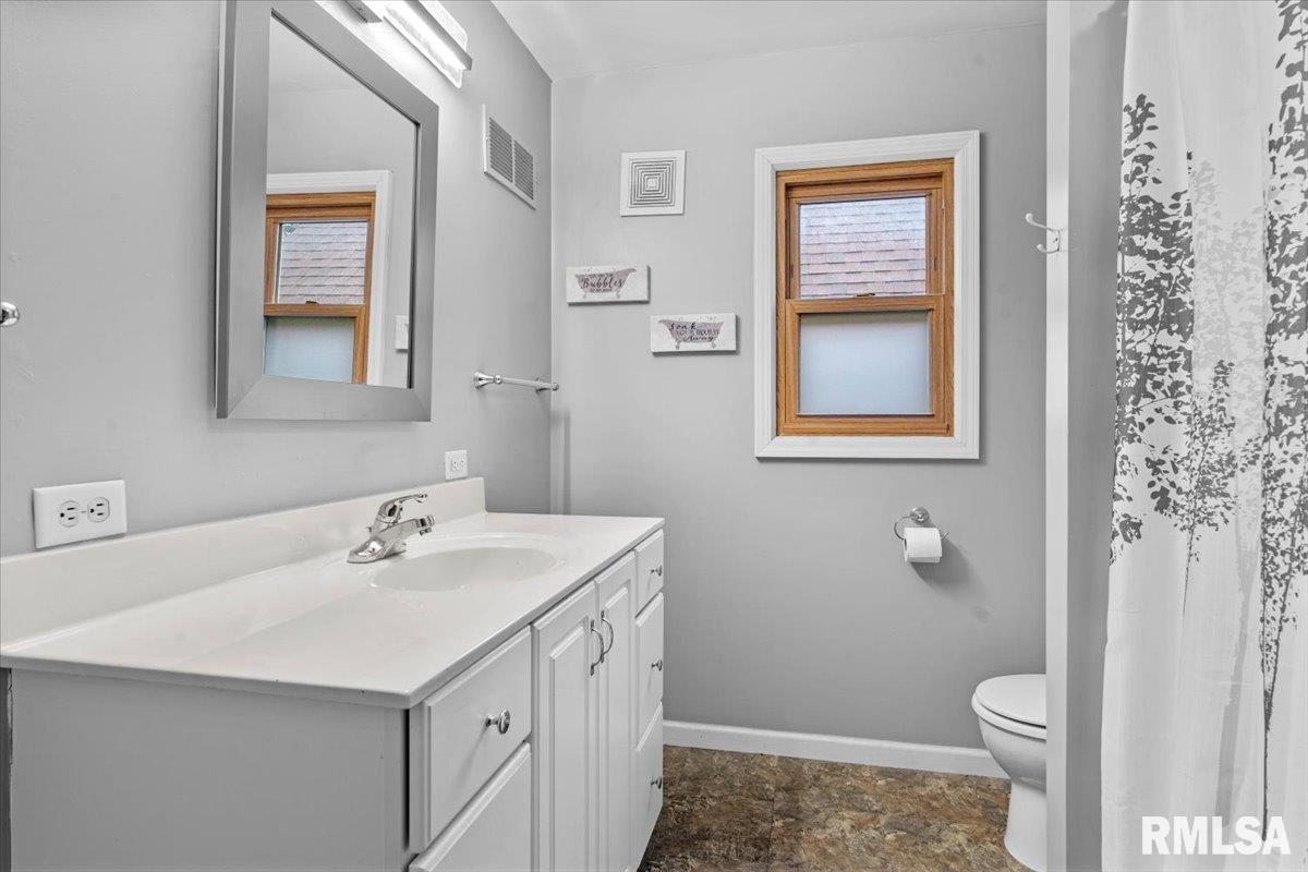 2129 South Walnut Street Springfield, IL 62704 - Photo 15 of 30