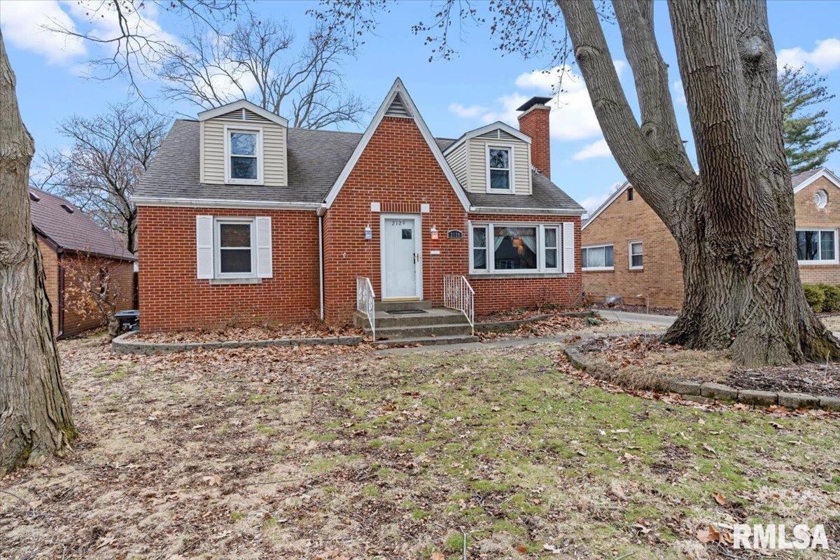 2129 South Walnut Street Springfield, IL 62704 - Photo 2 of 30