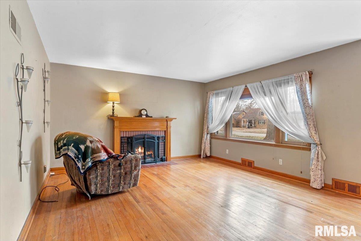 2129 South Walnut Street Springfield, IL 62704 - Photo 9 of 30