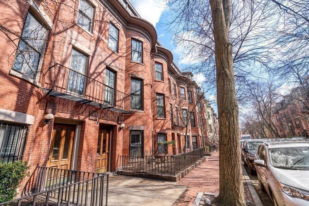231 West Canton Street, Unit 4 Boston, MA 02116 - Photo 16 of 17 a view of a building