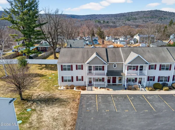 $279,000 | 34 Riverside Drive, Rotterdam, NY 12150