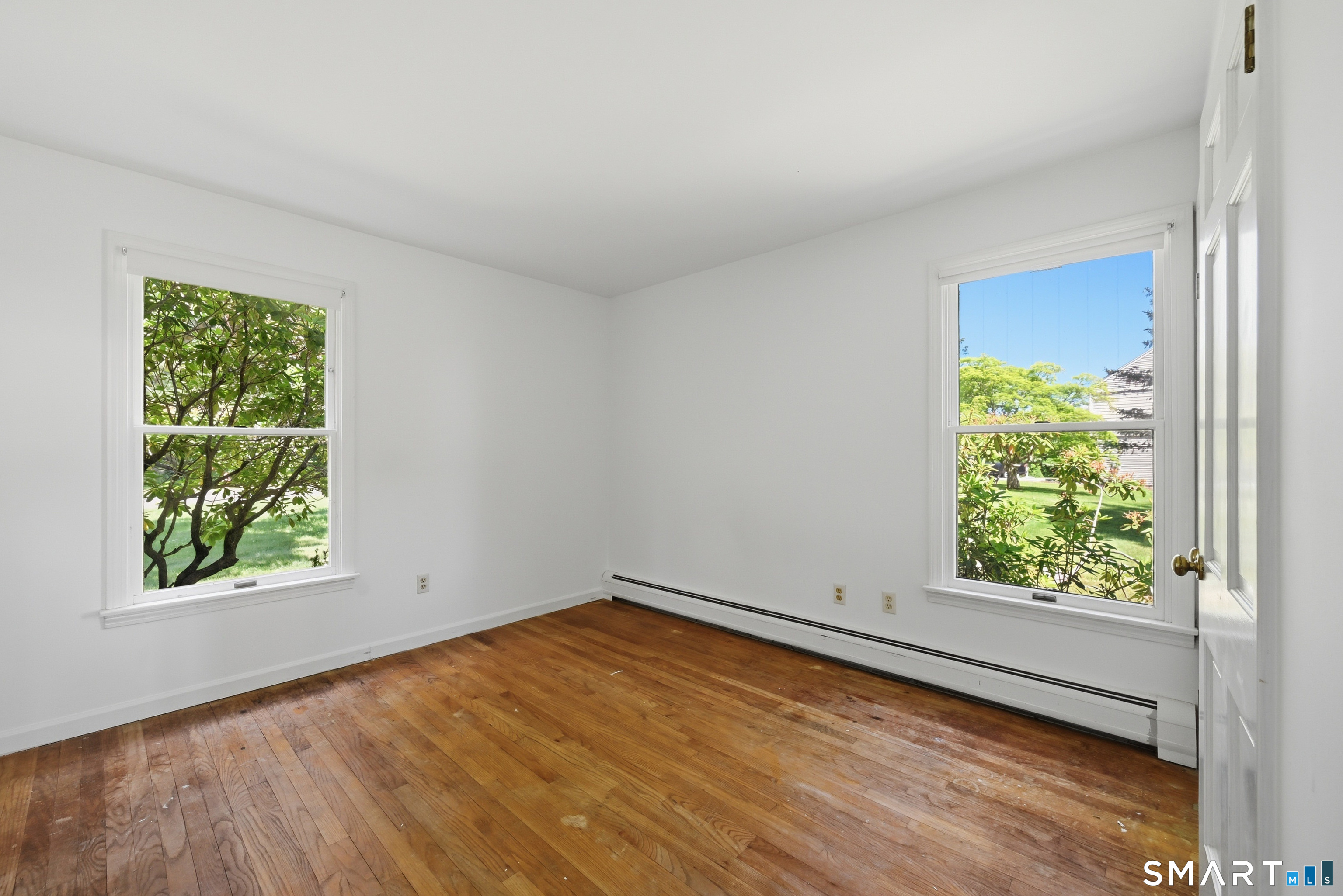 15 Valley View Road Newtown, CT 06470 - Photo 14 of 25 Main Floor Bedroom