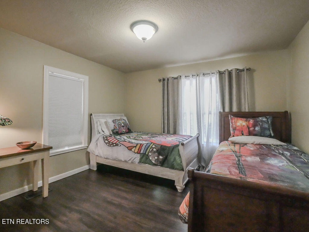 1205 Elliott Street Athens, TN 37303 - Photo 19 of 32 P1080840