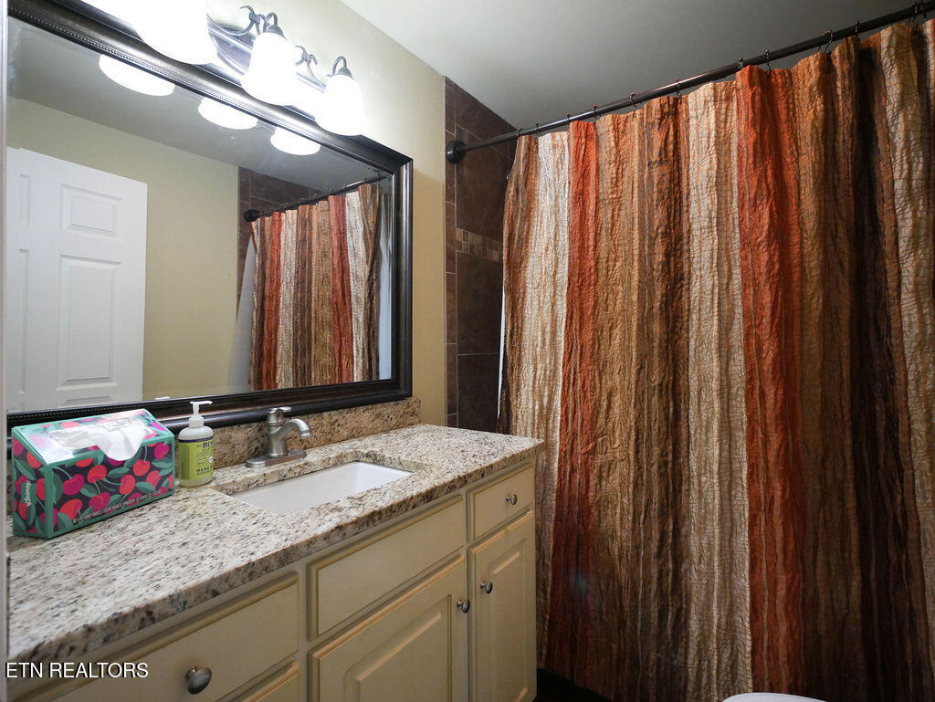 1205 Elliott Street Athens, TN 37303 - Photo 21 of 32 P1080847