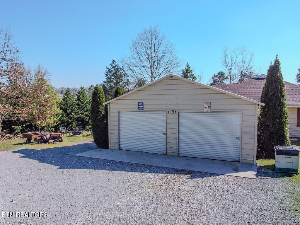 1205 Elliott Street Athens, TN 37303 - Photo 29 of 32 DJI_0927