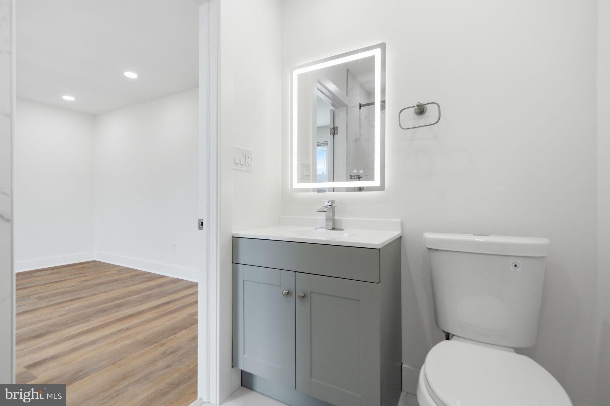 223 Parkdale Road Philadelphia, PA 19154 - Photo 16 of 29 Gallery Image 16