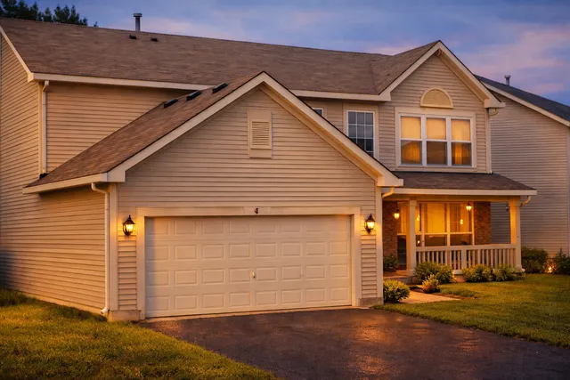 $430,000 | 4 Franklin Court, Bolingbrook, IL 60440