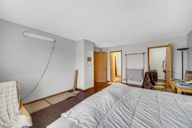 $430,000 | 4 Franklin Court, Bolingbrook, IL 60440