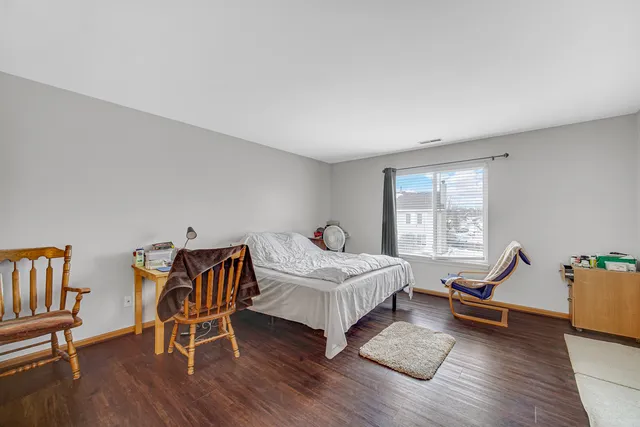 $430,000 | 4 Franklin Court, Bolingbrook, IL 60440