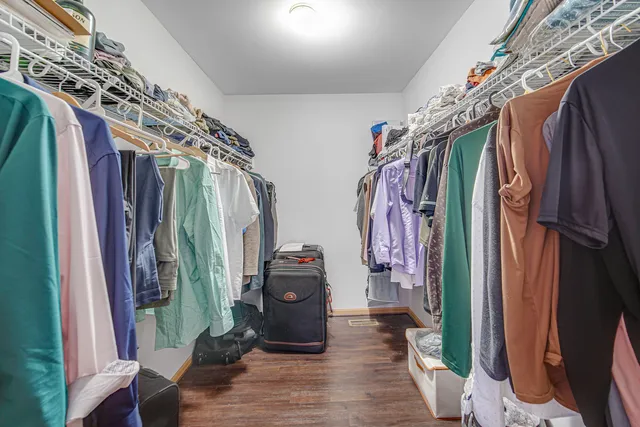 $430,000 | 4 Franklin Court, Bolingbrook, IL 60440