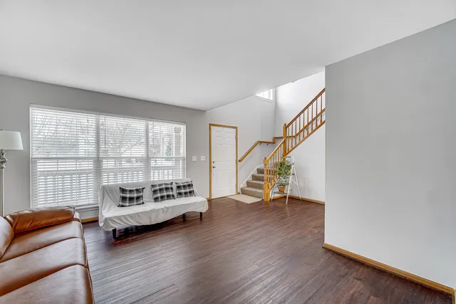 $430,000 | 4 Franklin Court, Bolingbrook, IL 60440