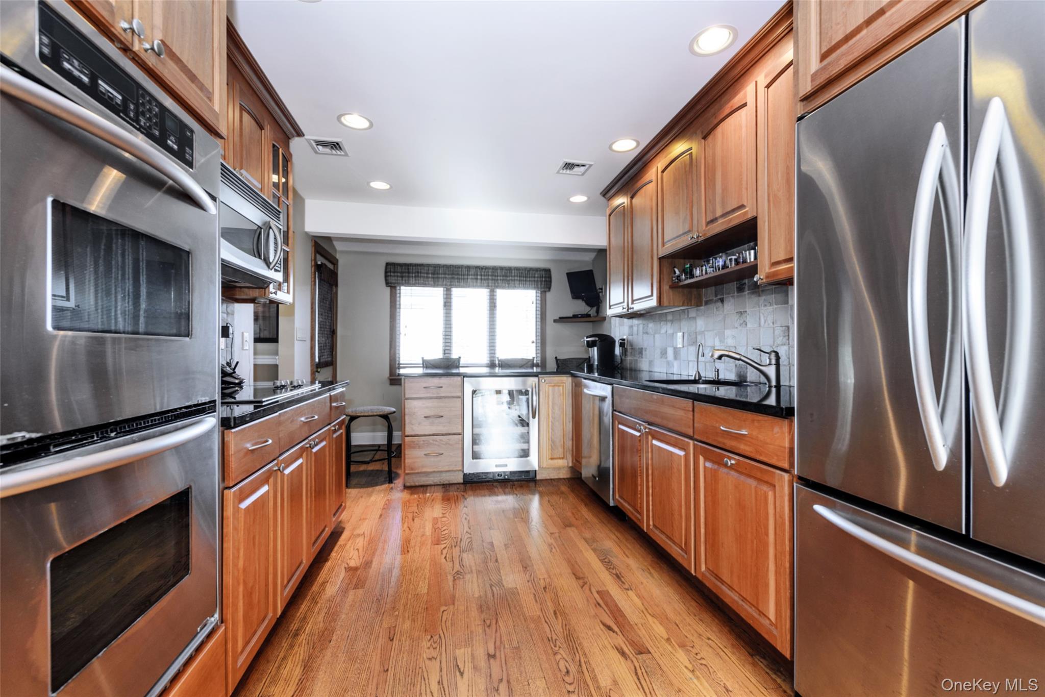 3375 Fairway Road Oceanside, NY 11572 - Photo 2 of 20