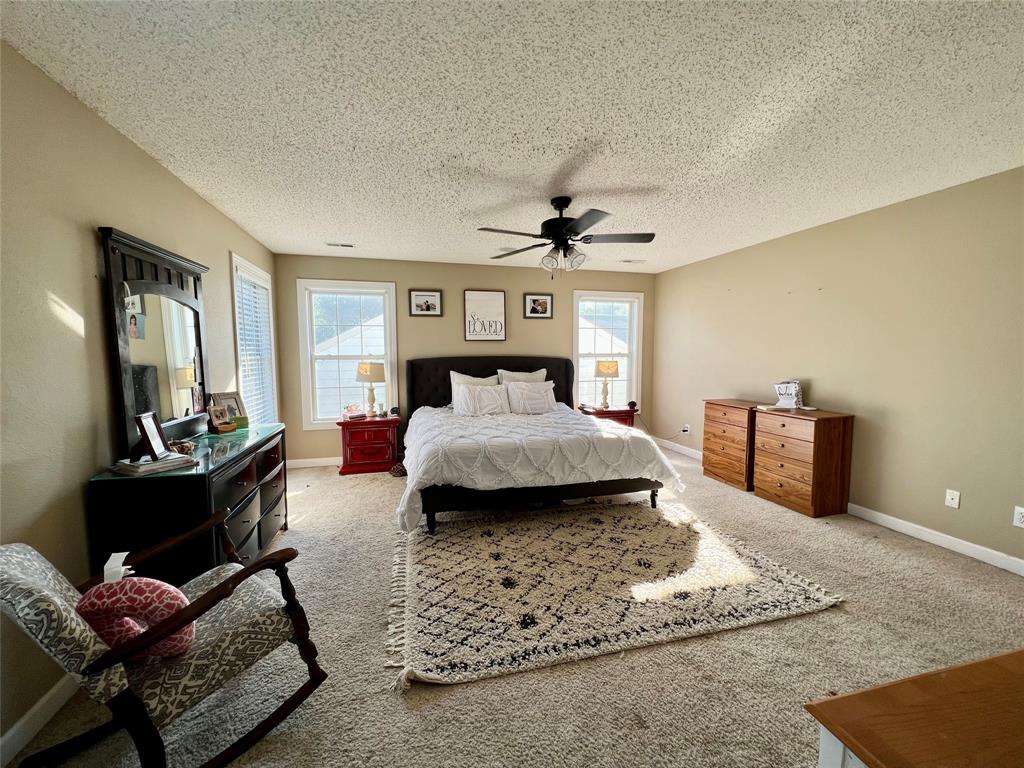 10916 Roundtree Road Fishers, IN 46037 - Photo 19 of 39 Gallery Image 19