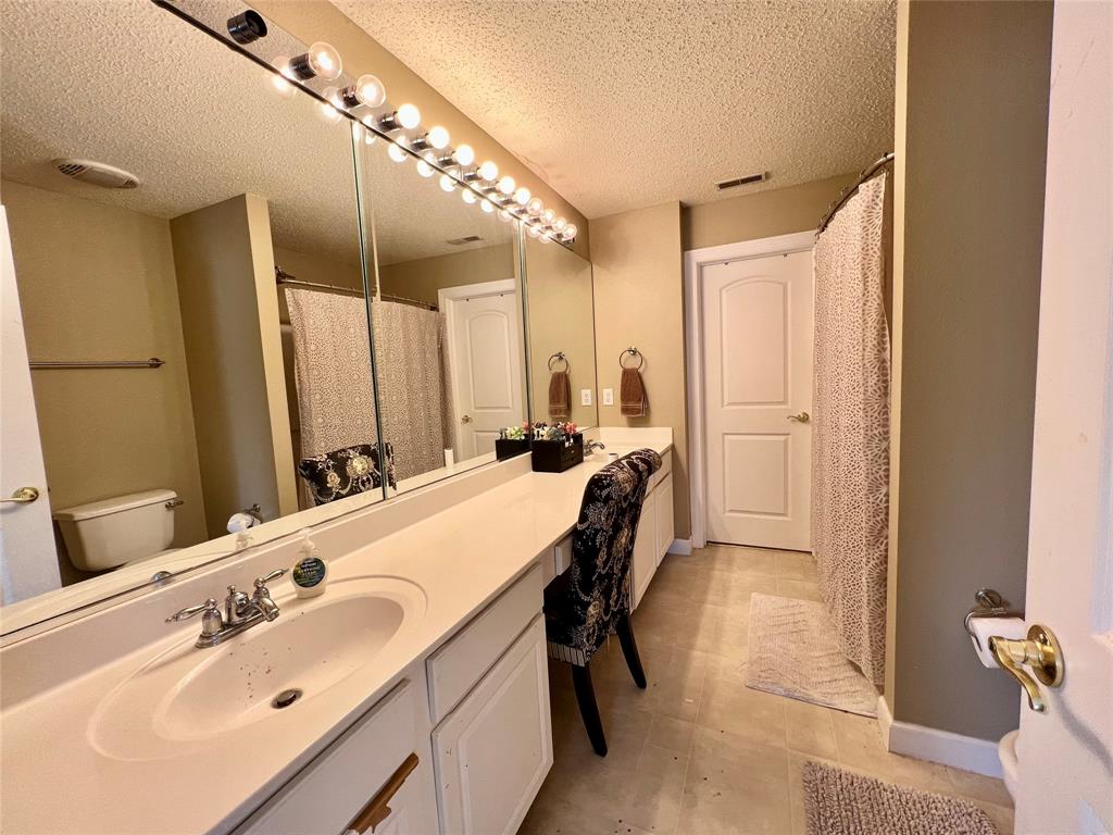 10916 Roundtree Road Fishers, IN 46037 - Photo 20 of 39 Gallery Image 20