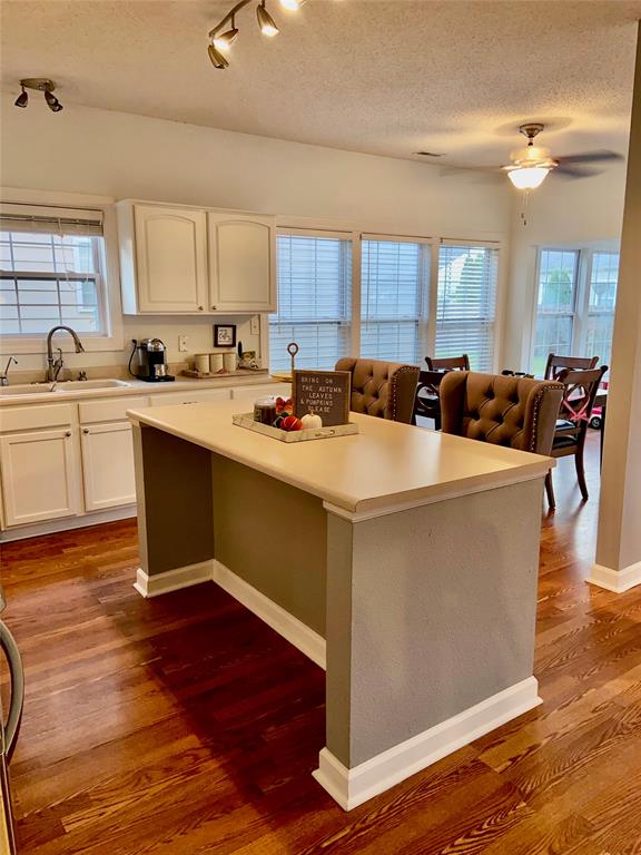 10916 Roundtree Road Fishers, IN 46037 - Photo 7 of 39 Gallery Image 7