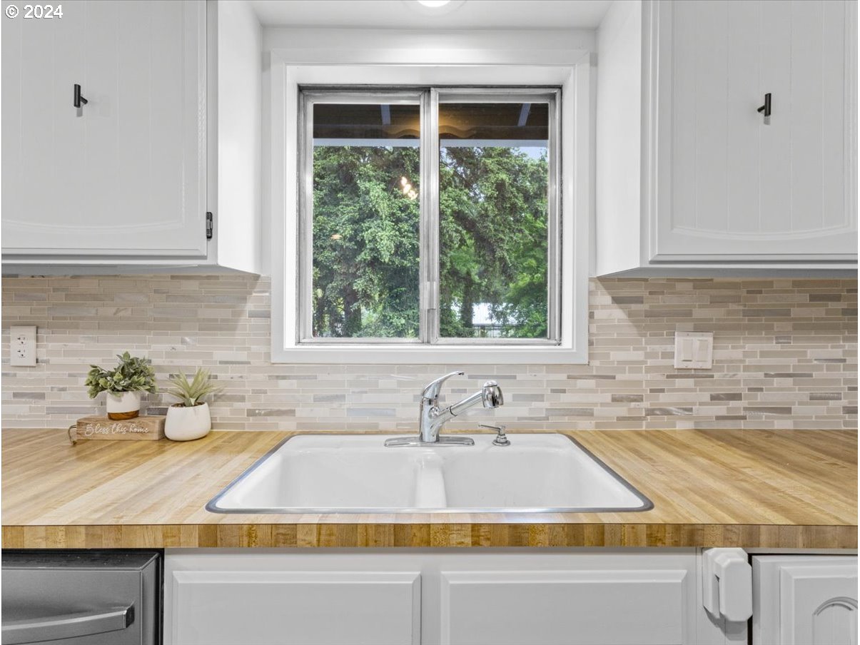 8391 Cason Road Gladstone, OR 97027 - Photo 16 of 48 Gallery Image 16