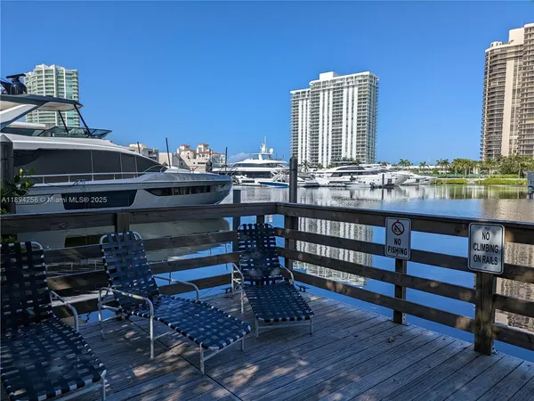 $2,580 | Aventura, Aventura, FL 33180