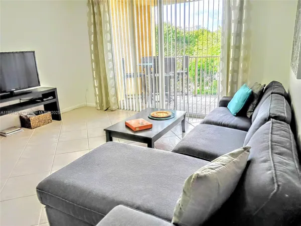 $2,580 | Aventura, Aventura, FL 33180