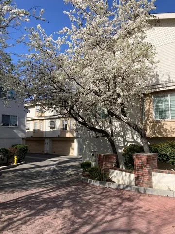 $949,950 | 3673 South Bascom Avenue, Campbell, CA 95008