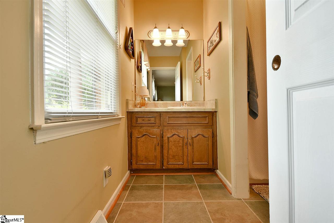 510 Old Pendleton Road Easley, SC 29642 - Photo 22 of 36 Gallery Image 22