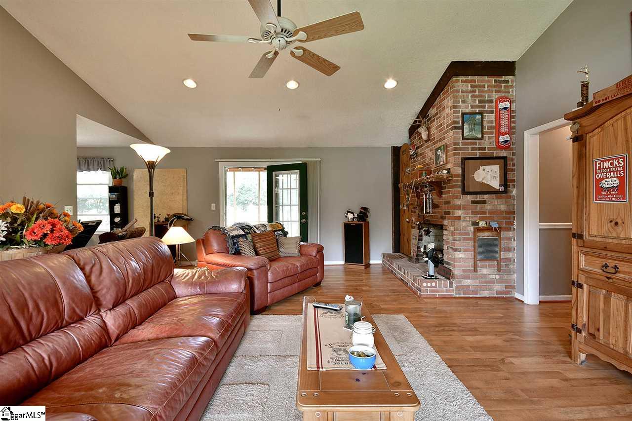 510 Old Pendleton Road Easley, SC 29642 - Photo 5 of 36 Gallery Image 5