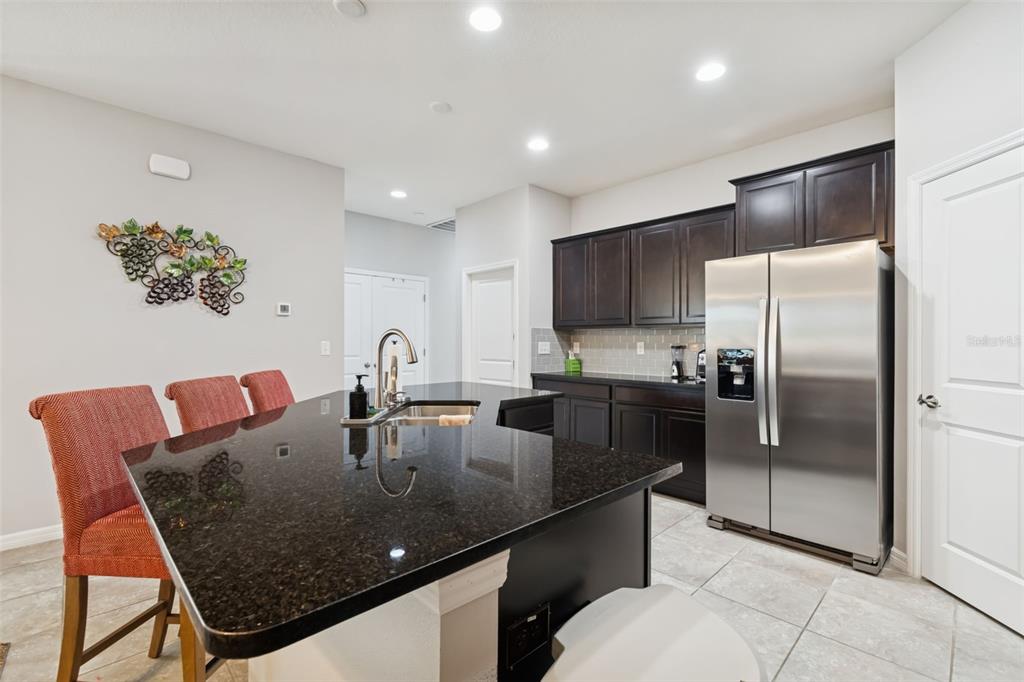 7852 Timberview Loop Wesley Chapel, FL 33545 - Photo 16 of 47