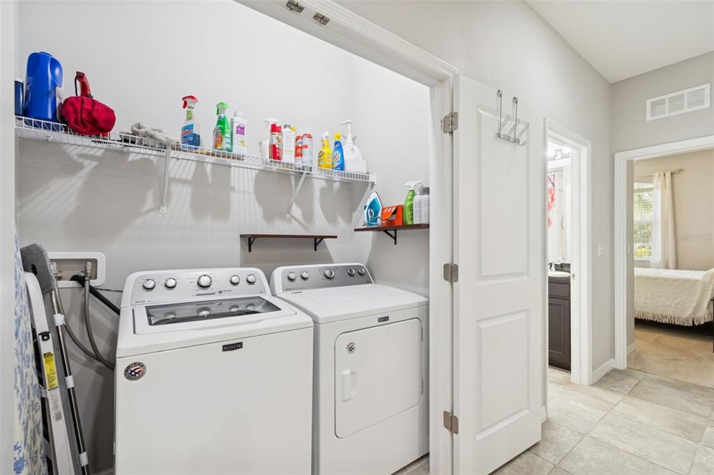 7852 Timberview Loop Wesley Chapel, FL 33545 - Photo 18 of 47