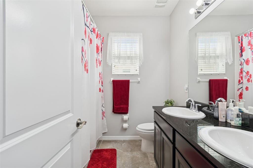 7852 Timberview Loop Wesley Chapel, FL 33545 - Photo 27 of 47