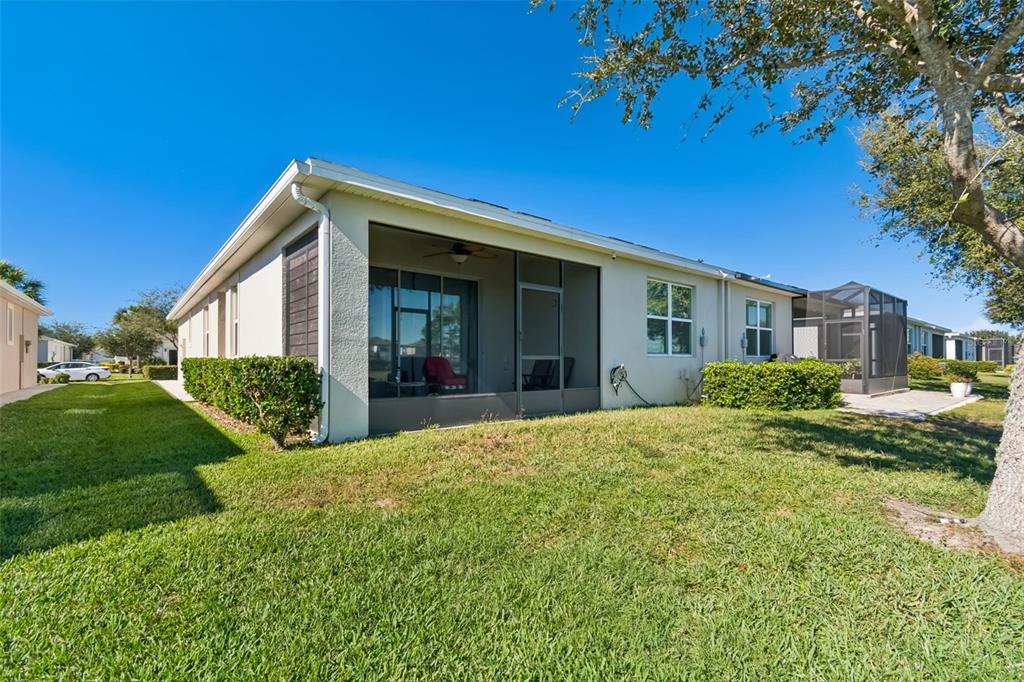 7852 Timberview Loop Wesley Chapel, FL 33545 - Photo 36 of 47