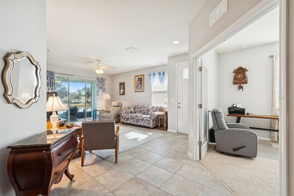 7852 Timberview Loop Wesley Chapel, FL 33545 - Photo 8 of 47