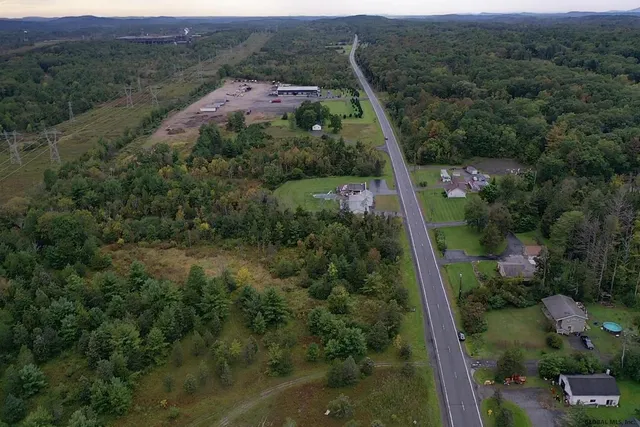 $500,000 | 9676 Rte 9W, Athens, NY 12015