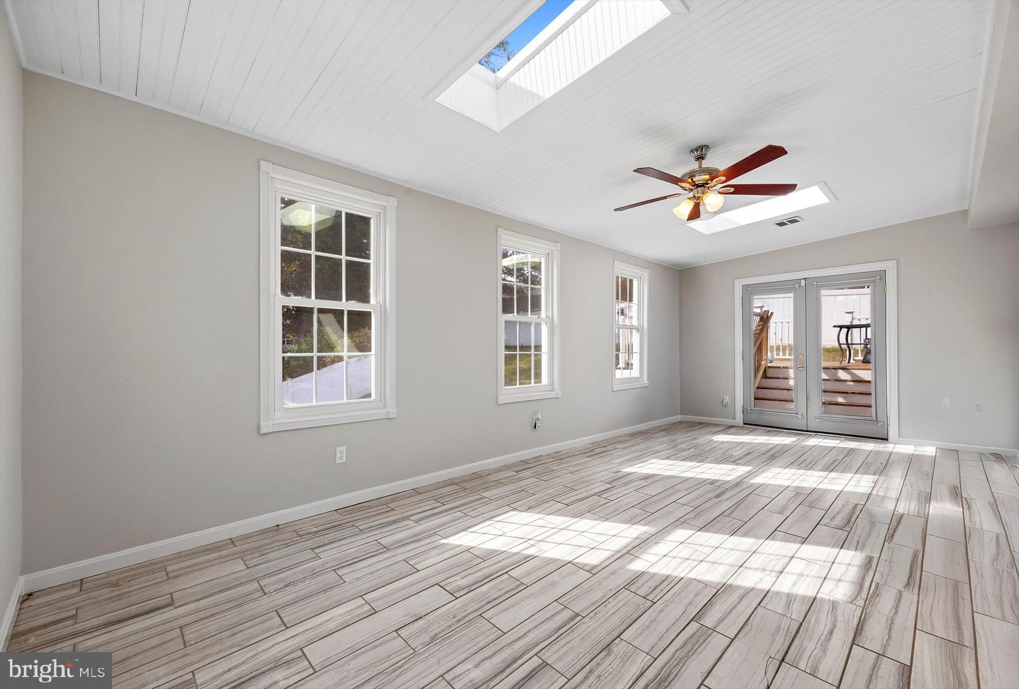 300 Twin Oaks Road Linthicum Heights, MD 21090 - Photo 11 of 34