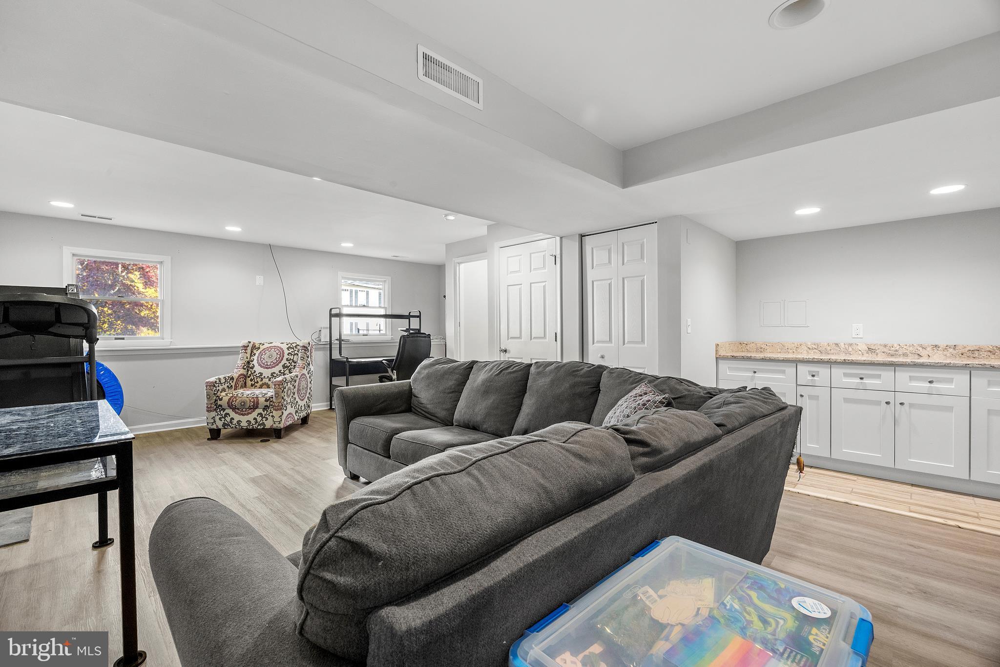 300 Twin Oaks Road Linthicum Heights, MD 21090 - Photo 23 of 34