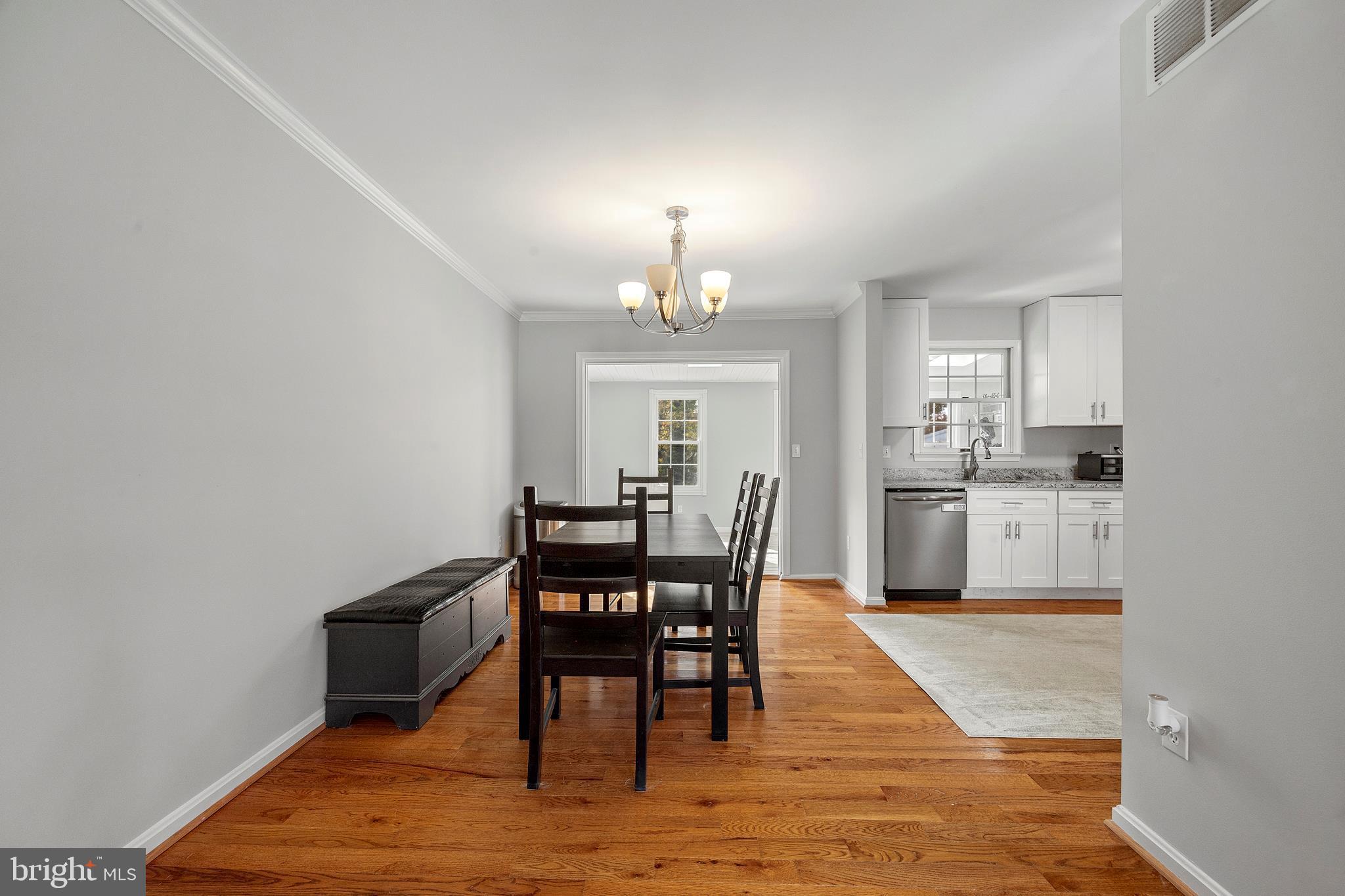 300 Twin Oaks Road Linthicum Heights, MD 21090 - Photo 6 of 34