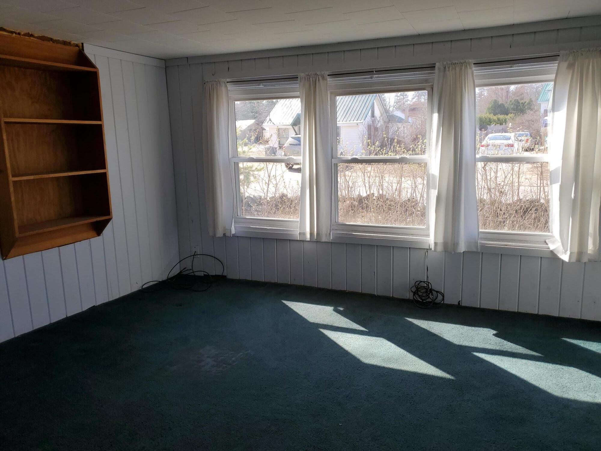 83 Gary Street South Paris, ME 04281 - Photo 7 of 21 20210410_094442