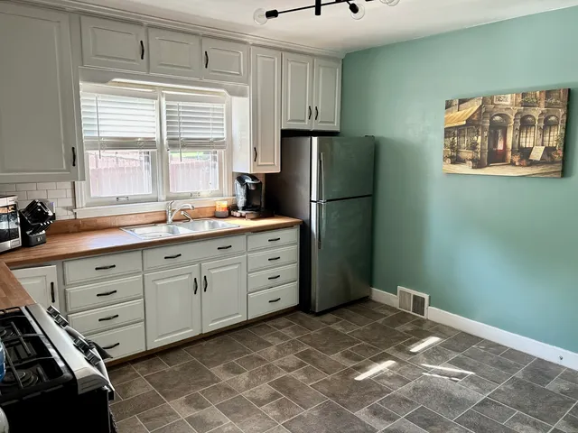 $199,900 | 1822 Fulton Street, Peru, IL 61354