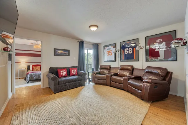 $135,000 | 1901 Holleman Drive West, Unit 504, College Station, TX 77840