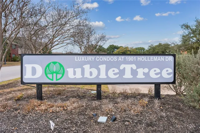 $135,000 | 1901 Holleman Drive West, Unit 504, College Station, TX 77840