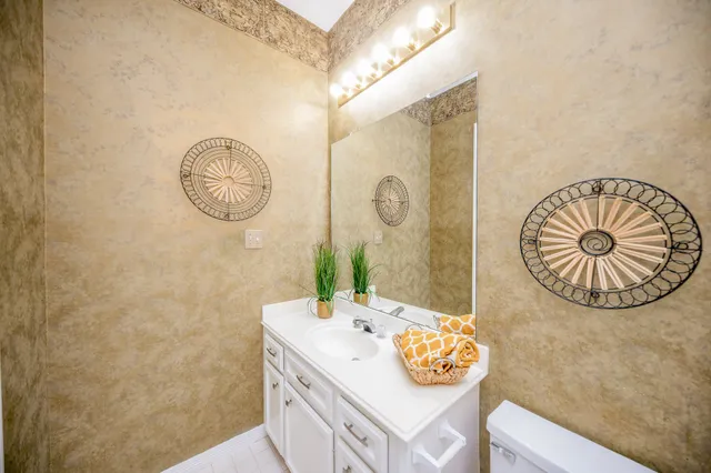 $865,000 | 23014 Laguna Point Drive, Katy, TX 77450