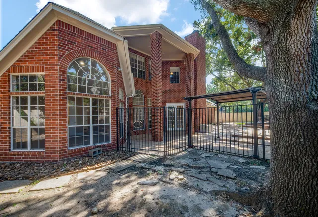 $865,000 | 23014 Laguna Point Drive, Katy, TX 77450
