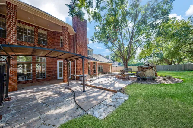 $865,000 | 23014 Laguna Point Drive, Katy, TX 77450