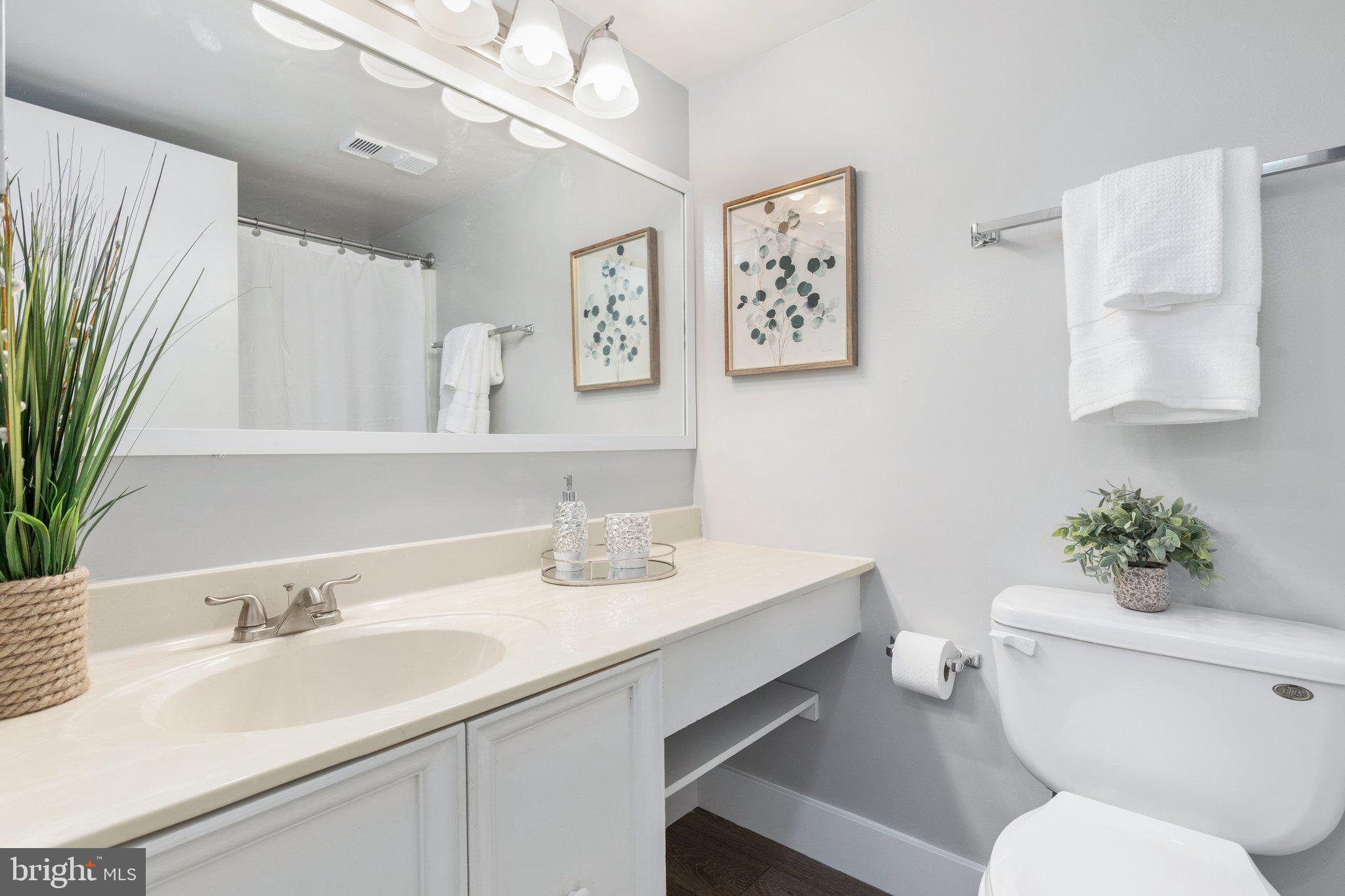 5918 Cove Landing Road, Unit 302 Burke, VA 22015 - Photo 12 of 27