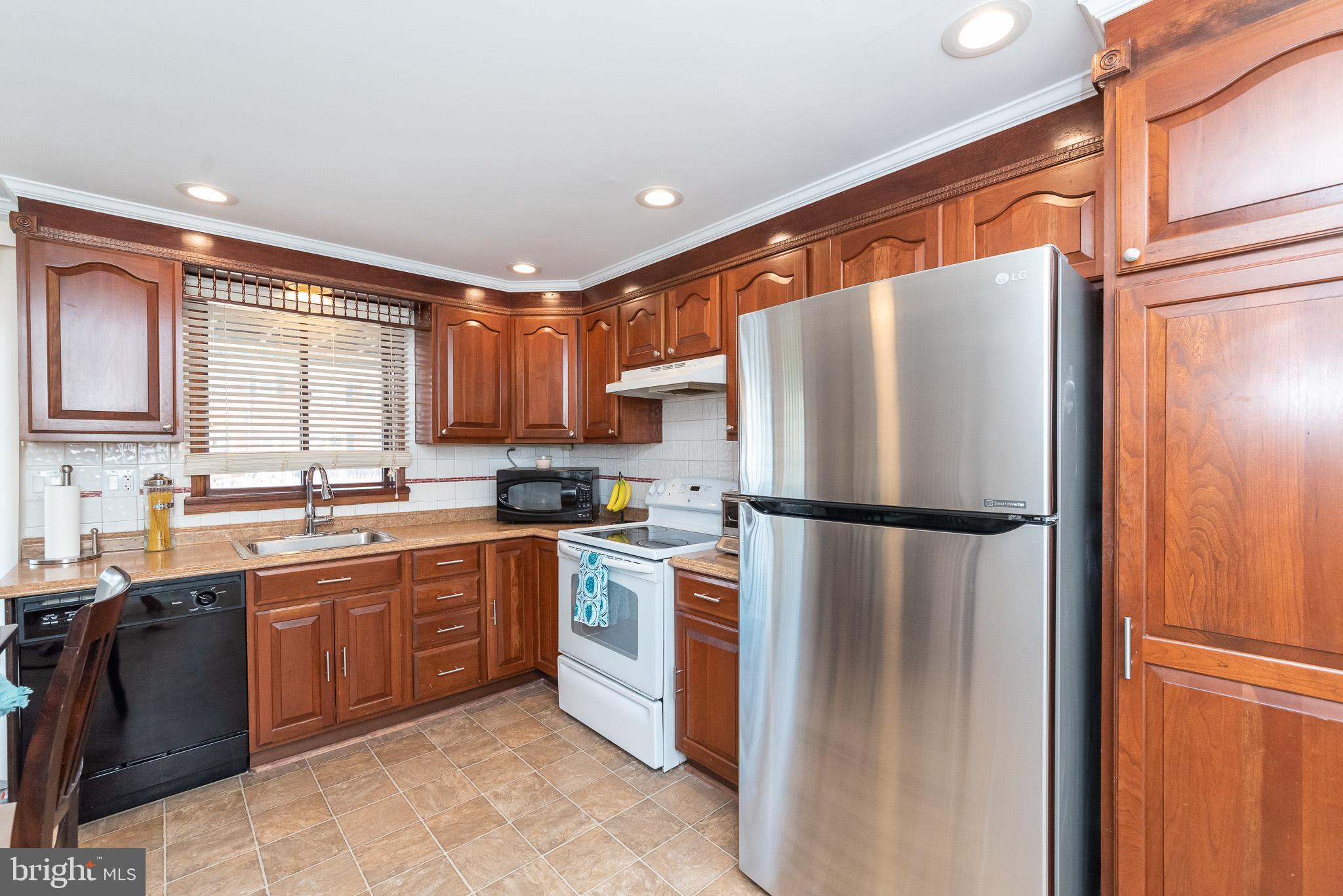 2217 Vailthorn Road Middle River, MD 21220 - Photo 9 of 40 Kitchen